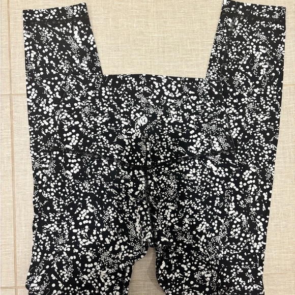 Lululemon Align High Rise Leggings - Picture 3 of 3